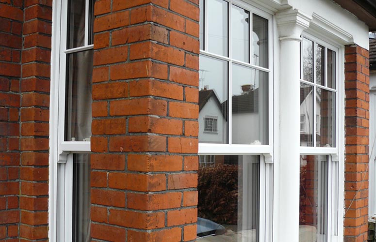 Sliding sash window